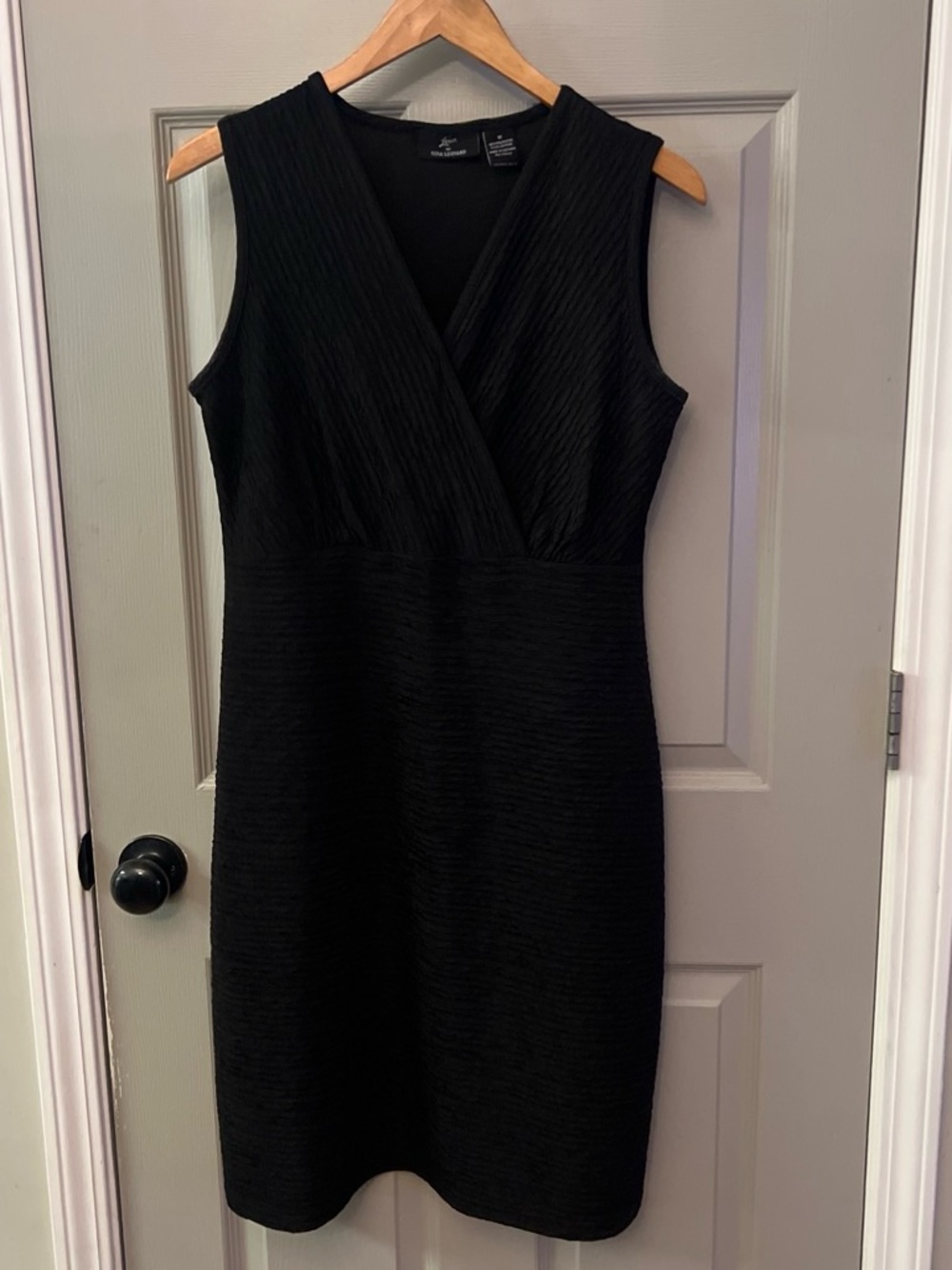 Nina Leonard Black Textured Sleeveless Midi Dress